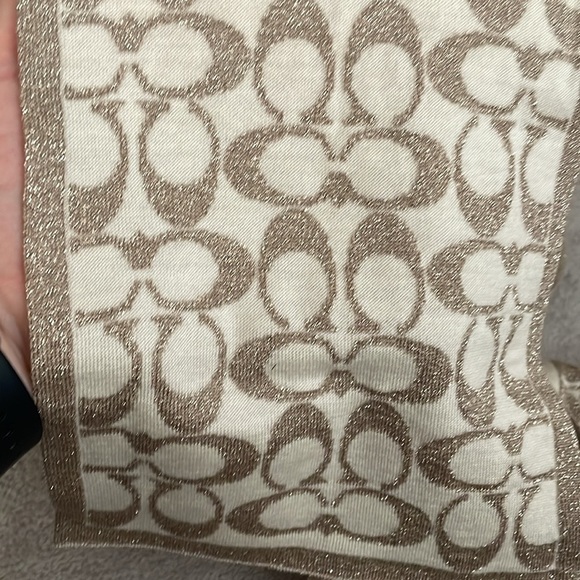 Coach Signature Logo Knit Muffler - Picture 7 of 8